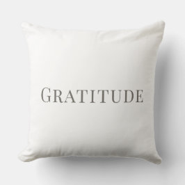 Almofada Gratidão – Design de Tipografia Minimalista