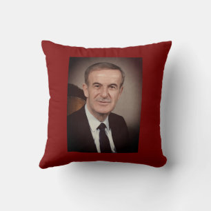Almofada Hafez al-Assad, Presidente da República Árabe Síri