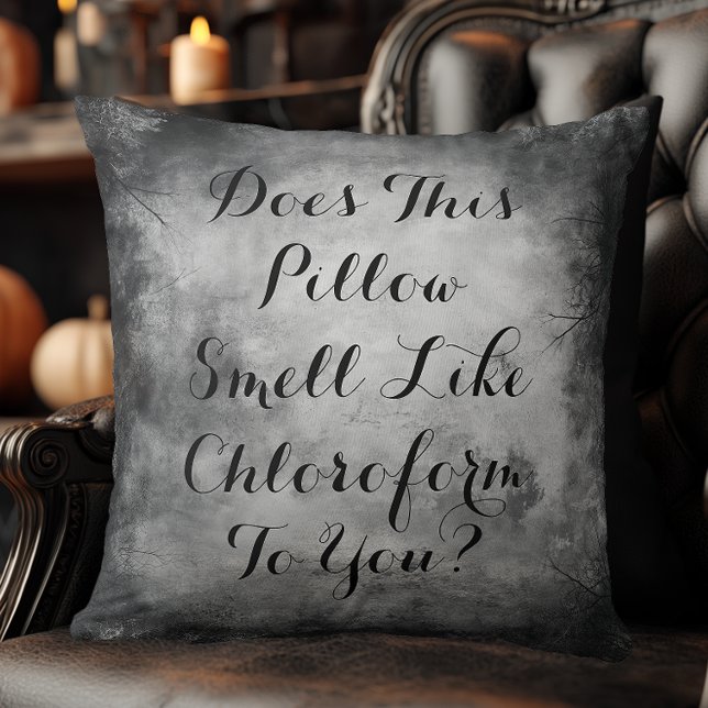 Almofada Halloween Engraçado Cloroformio Gótico (Funny Halloween Throw Pillow)