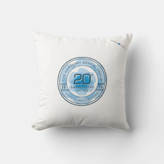 Almofada Harmony Dental 20th Anniversary Throw Pillow
