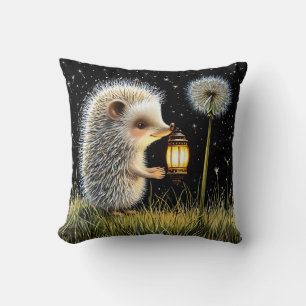 Almofada Hedgehog Segurando Lanterna Próximo ao Dandelion