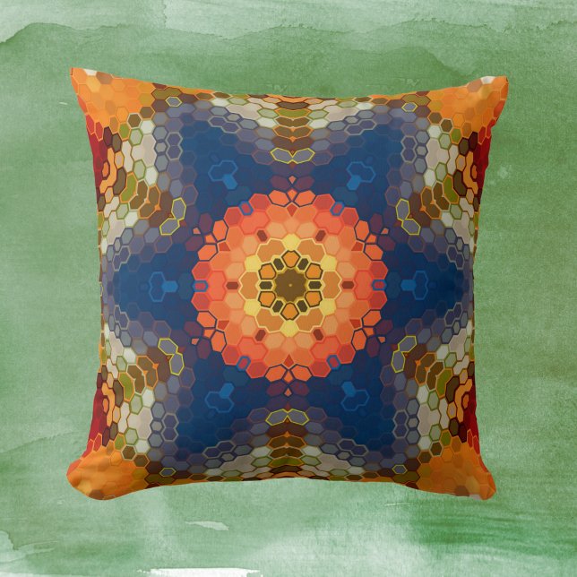 Almofada Hex Mandala Blue Orange e Red (Blue Orange and Red Hexagon Mandala Throw Pillow by Wormhole Orbital)