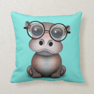 Almofada Hipopótamo Nerdy bonito do bebê que veste vidros