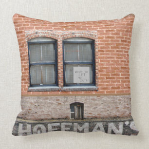 Almofada ''Hoffman Hotel'' , da Coleção Walks do Beco