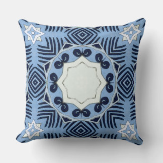 Almofada Home & Living > Home Décor > Pillows & Poufs > Thr
