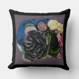 Almofada Home & Living > Home Décor > Pillows & Poufs > Thr