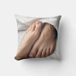 Almofada Homem e Pé de Mulher em Folha Branca