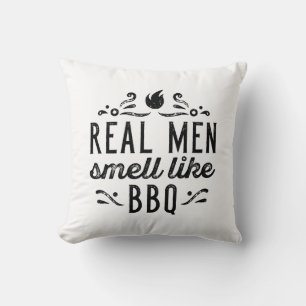 Almofada Homens Reais Cheiram A CHURRASCO
