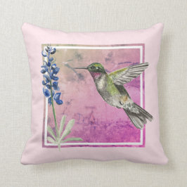 Almofada Hummingbird e Bluebonnet em fundo rosa