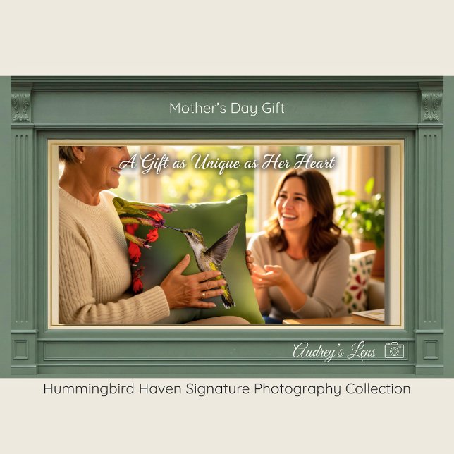 Almofada Hummingbird In Flight Gift for Mom | Throw Pillow  (Criador carregado)