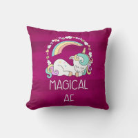 Humor Unicorn Magical AF em padrão vermelho escuro