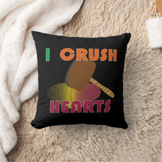 Almofada "I Crush Hearts" Anti-Valentine's Day Pillow