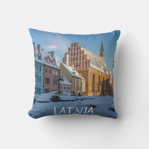 Almofada Igreja de Peter no inverno em Riga, Letónia