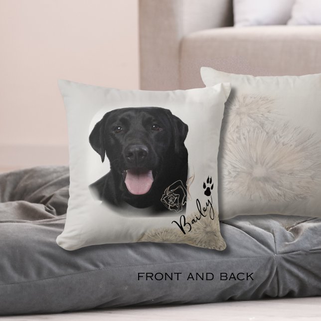Almofada Imagem Personalizada de Cachorro Negro Labrador (Personalized Black Labrador Dog Photo Image Throw Pillow)