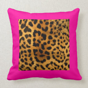 Almofada Impressão Leopardo e Travesseiro Rosa Quente em M