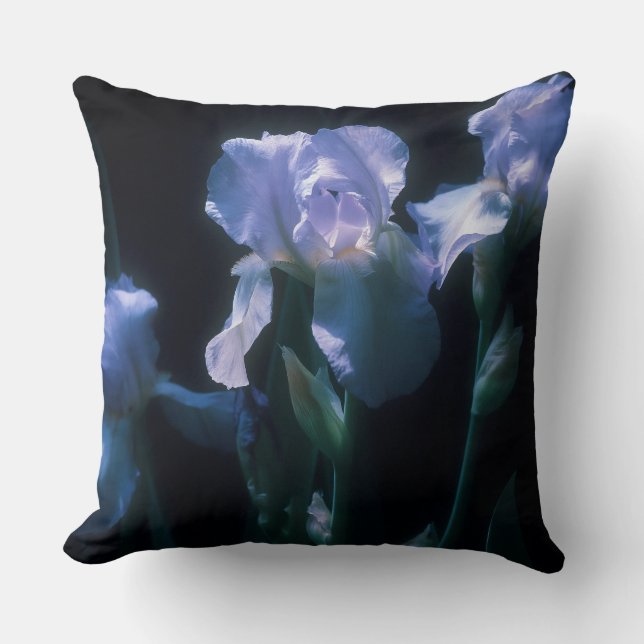 Almofada Iris Flowers at Twilight Beach Towel (Frente)