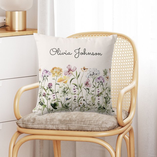 Almofada Jardim de Flores Silvestres com Nome Personalizado (In situ)