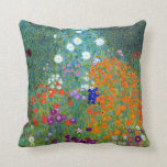 Almofada Jardim Flor Gustav Klimt<br><div class="desc">Uma casa de campo ou um jardim de flores, como pintado por Gustav Klimt.</div>
