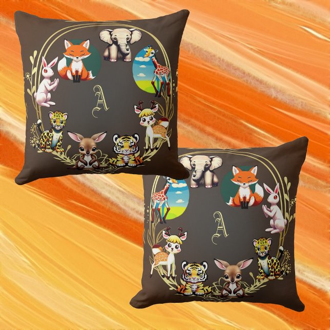 Almofada Jungle Safari Animal Kingdom Dark Woods Monograma (Jungle Safari Animal Kingdom Dark Woods Monogram Throw Pillow)