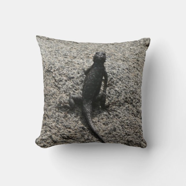 Almofada Lagarto Preto (Frente)