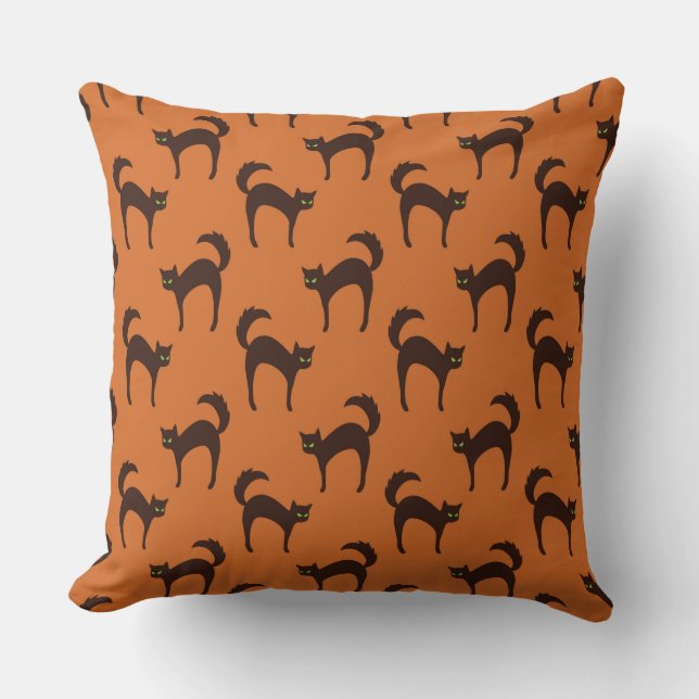 ALMOFADA LARANJA DE HALLOWEEN COM GATOS PRETOS (Frente)