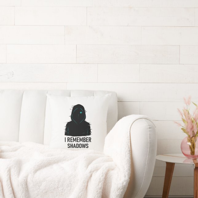 Almofada Lembro-me de Sombras - Design de Figura Hooded com (Sofá)