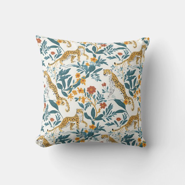 Almofada Leopardo com Folhas Tropicais (Frente)