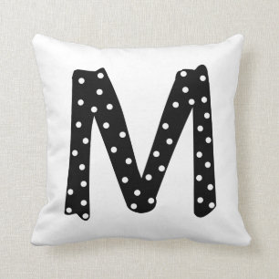 Almofada Letra preto e branco personalizada M das bolinhas