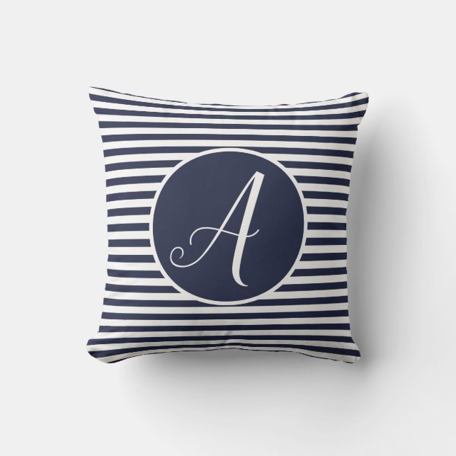 Almofada Letra White Frame Monograma - Strike Cushion (Frente)