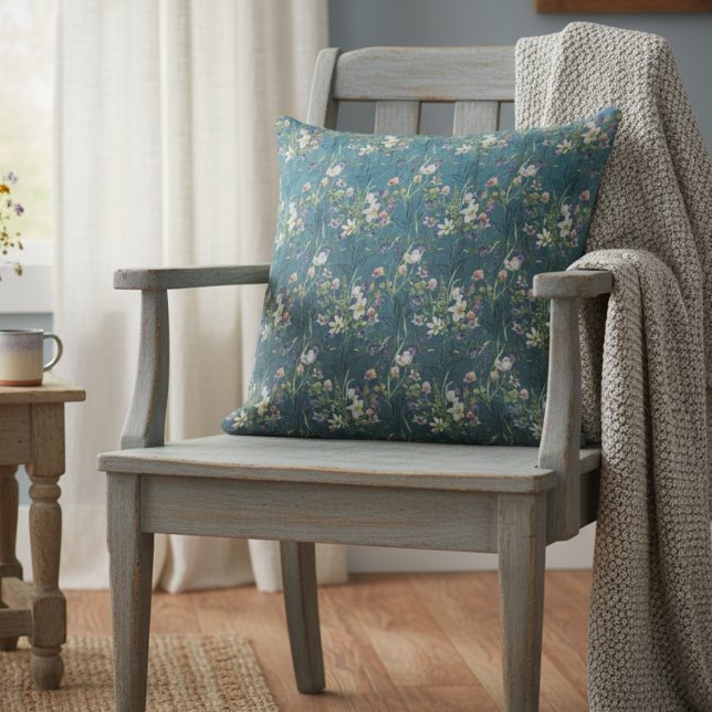 Almofada Lindas Flores Russas E Legais Na Madeira Teal (Criador carregado)