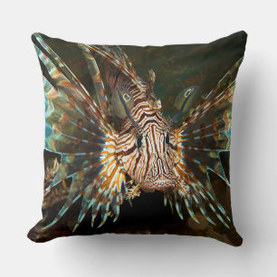 Almofada Lionfish perto! Foto muito próxima e intensa