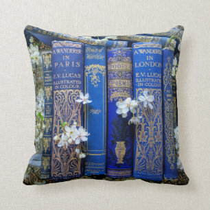 Almofada Livros Azuis e Blossomas