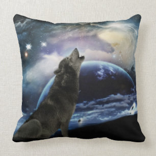 Almofada Lobo que urra na lua