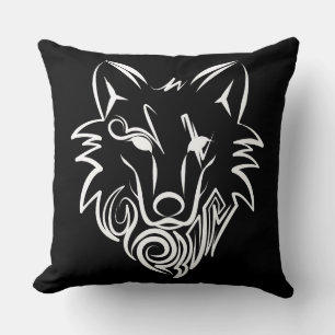 Almofada Lobo Tribal Preto e Branco