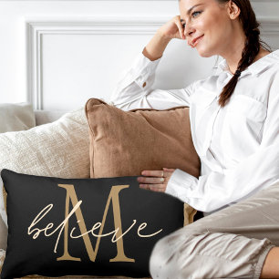 Almofada Lombar Acredite no Elegante Script Dourado Monograma Inic