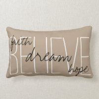 Acredite o travesseiro decorativo ideal da
