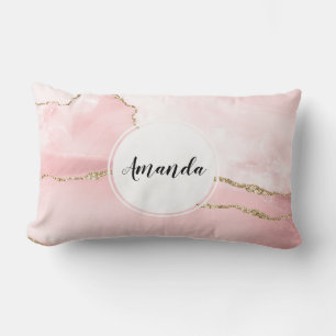 Almofada Lombar Agite de Blush Rosa com Elegante de Fita Dourada