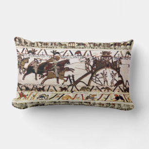 ALMOFADA LOMBAR BAIEUX TAPESTRY SIEGE DE DINAN, ATAQUE AO CASTELO