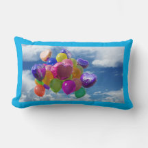 Balões Arco-íris nas Nuvens