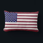 Almofada Lombar Bandeira Americana<br><div class="desc">USA Flag Gemstone Art. Esta bandeira dos EUA é feita usando fotos de Gemstones que tirei nos últimos anos. O fundo azul são apires azuis em forma retangular. As estrelas são diamantes em forma de triângulo. As listras vermelhas são rubis em forma retangular</div>