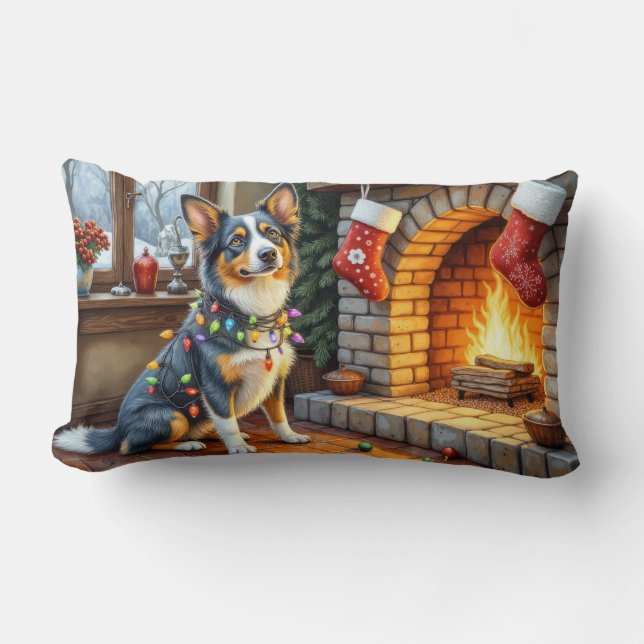 Almofada Lombar Blue Heeler Fireplace with Christmas Lights (Frente)