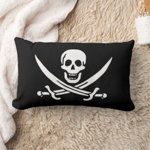 Almofada Lombar Branco, Bandeira Pirata Calico Jack, Caveira e Cut