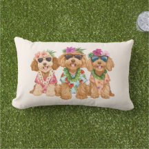 Cães Goldendoodle havaianos Lei de flores