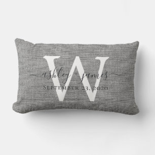 Almofada Lombar Cinza Linen White Monogramas Guarda-Casamento