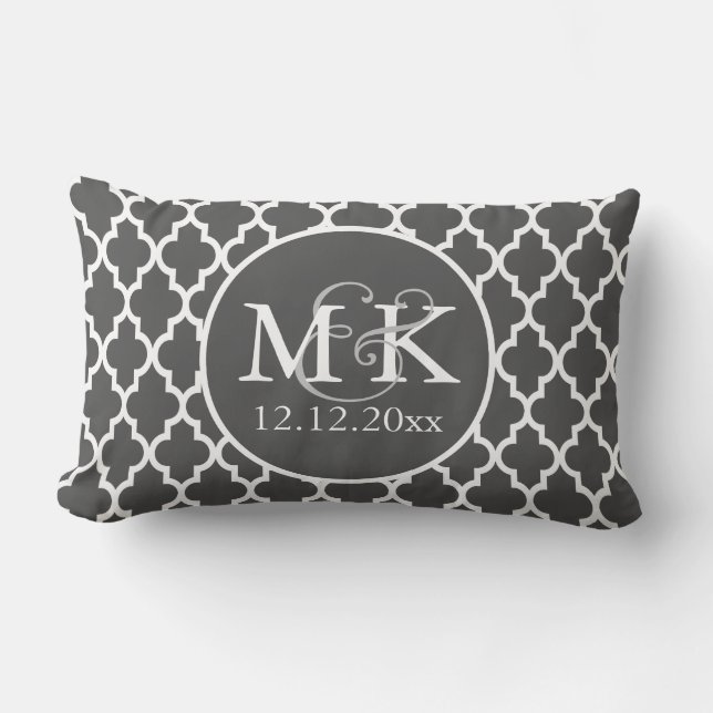 Almofada Lombar Cinzas de Casamento Monogramas Quatrefoil e Branco (Frente)