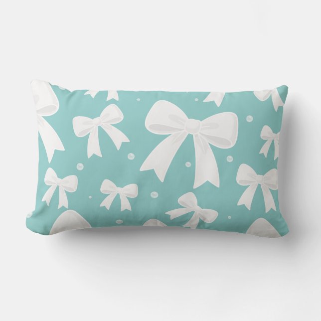 Almofada Lombar Coquete Azul Com Pérolas e Laços Brancos (Frente)