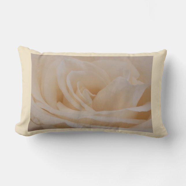 Almofada Lombar Fechamento de Rosa de Creme Colorido (Frente)