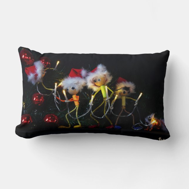 Almofada Lombar Fubby die Kerstverlichting in de Kerstboom hangen. (Frente)