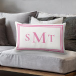 Almofada Lombar Letra Pink e Letra Branca Três Monograma<br><div class="desc">Travesseiro decorativo Monograma - Três Letras Cor-de-Rosa e Branco</div>