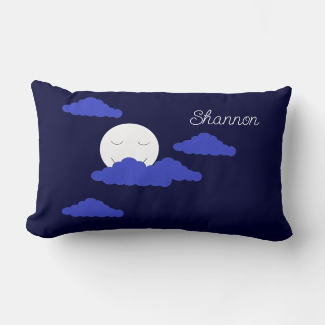 Almofada Lombar Lua Cheia Sorridente com Nuvens:  (Frente)